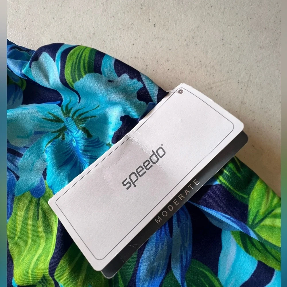 SPEEDO WOMAN’S SIZE 12 BLUE & GREEN FLORAL ONE-PIECE SWIMSUIT.  NWT  NOT PADDED